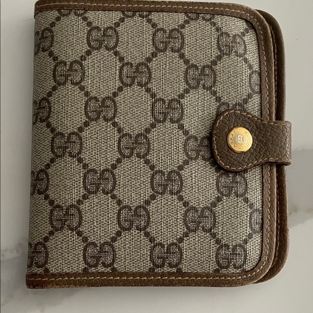 VINTAGE GUCCI Credit Card Holder!